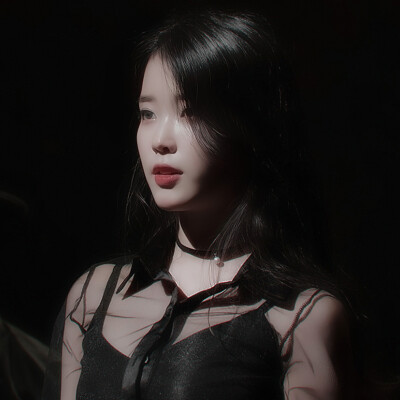 IU-Immersed in charm.