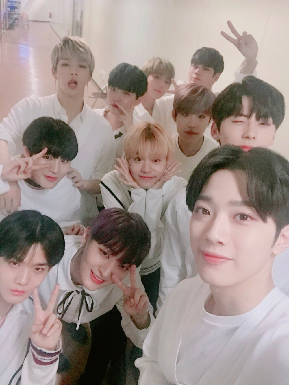 wannaone