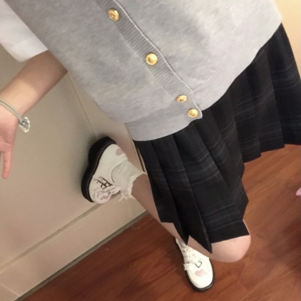 傲从骨中生 万难不屈尊