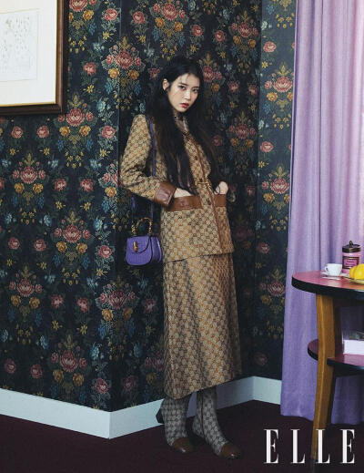 李知恩 iu
cr.elle kr