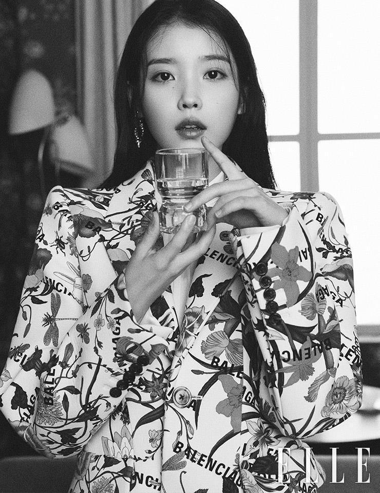 李知恩 iu
cr.elle kr