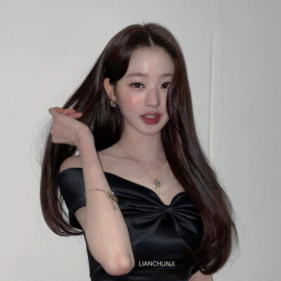 遠赴人間驚鴻宴 談笑風生不动情