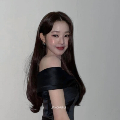 遠赴人間驚鴻宴 談笑風生不动情