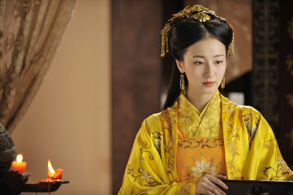 轩辕剑之天之痕
叶青 饰 如烟