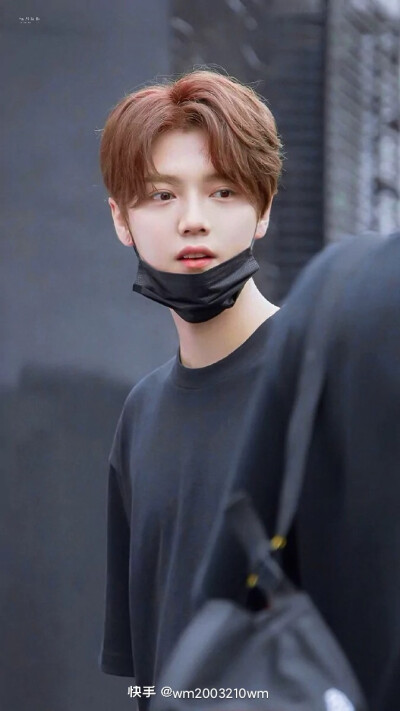 鹿晗/或许，下次见面会打招呼嘛