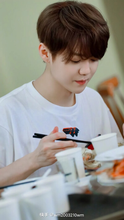 鹿晗/或许，下次见面会打招呼嘛