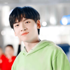 世界微尘里，翟潇闻