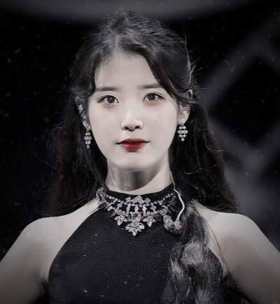 “重慶的重也是重逢的重。”
iu│三張
