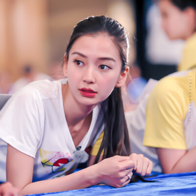 Angelababy
