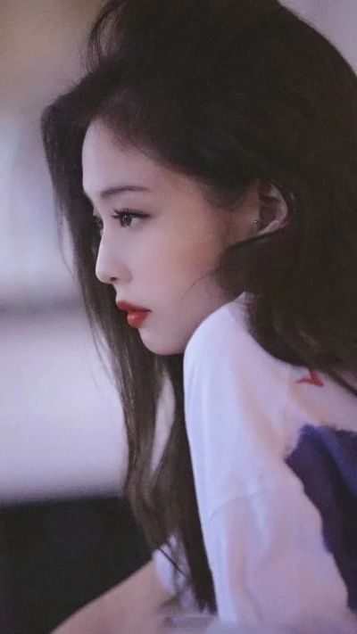 我不允许，你们不认识 “J”“e”“n”“n”“i”“e”
Jennie♡