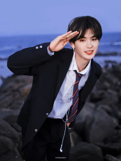 justin黄明昊