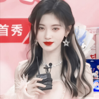 鞠婧祎
拿图dd||用图标明苏挽兮