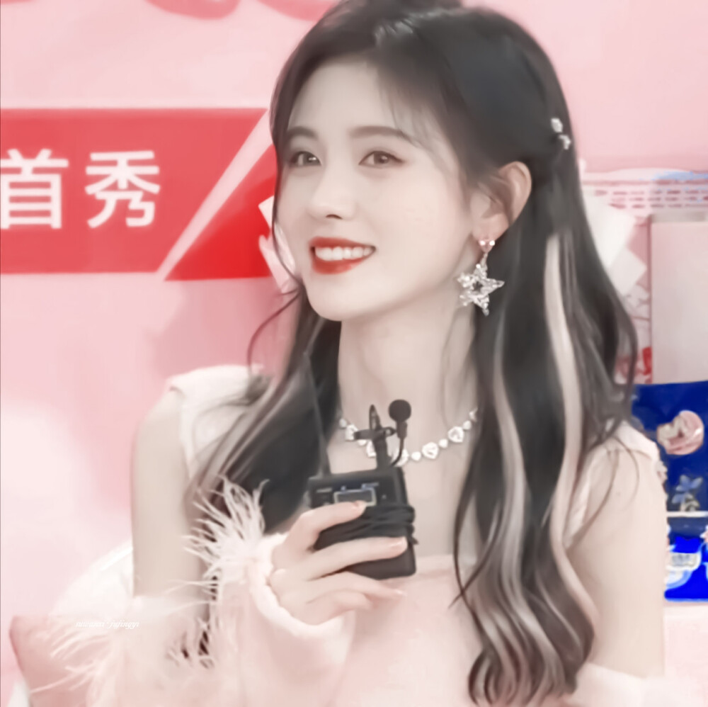 鞠婧祎
拿图dd||用图标明苏挽兮