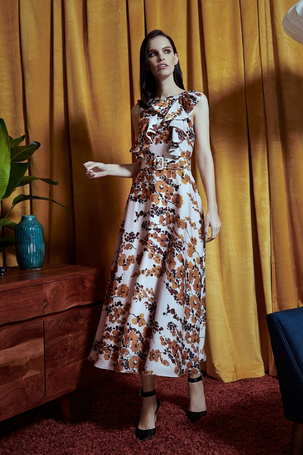 Badgley Mischka Pre-Fall 2022 ​​​