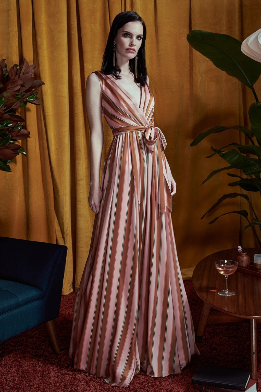 Badgley Mischka Pre-Fall 2022 ​​​