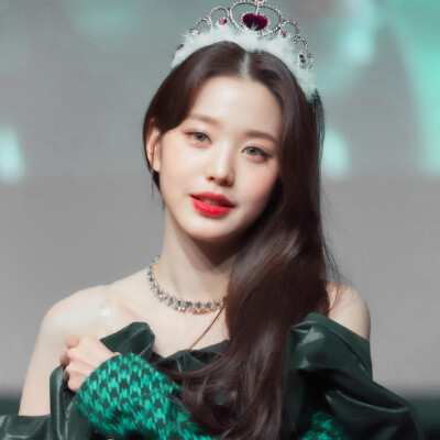 ⊹张元英
Cr.Dubba_DD\\Ayano_WonYoung