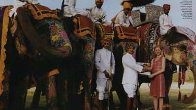 US Vogue June 1999 "All the Raj"
Photographer: Arthur Elgort
[weibo@Tangyimem]