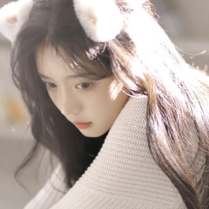 ᶜʳᵒˢˢᵗʰᵉ ˢᵗᵃʳˢ ᵒᵛᵉʳ ᵗʰᵉ ᵐᵒᵒⁿ ᵗᵒ ᵐᵉᵉᵗ ʸᵒᵘʳ ᵇᵉᵗᵗᵉʳ ˢᵉˡᶠ.
跨过星河迈过月亮去迎接更好的自己.  