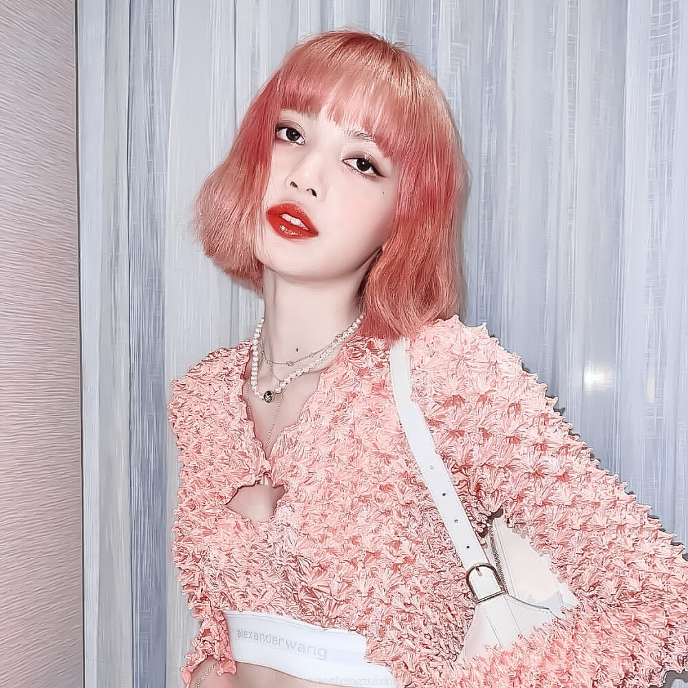 
˙Ⱉ˙ฅᴛʜɪsᴡᴇᴇᴋ. 辣梨
「Lisa」// 你望向她的眼光 是我从未见过的深情