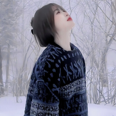 >雪中女主角随机拍