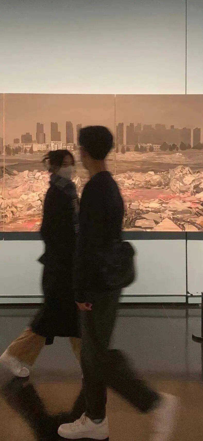 绕过山河错落，才发现你是人间烟火。
好看的壁纸，小可爱们可以点点赞吗，想要的可以在评论里说哦
图片来源于网络，侵权删