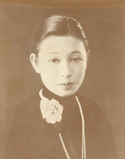 郭婉莹女士