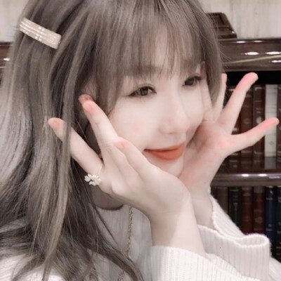 虞书欣 田姬振 头像。原不注。抱图简介。