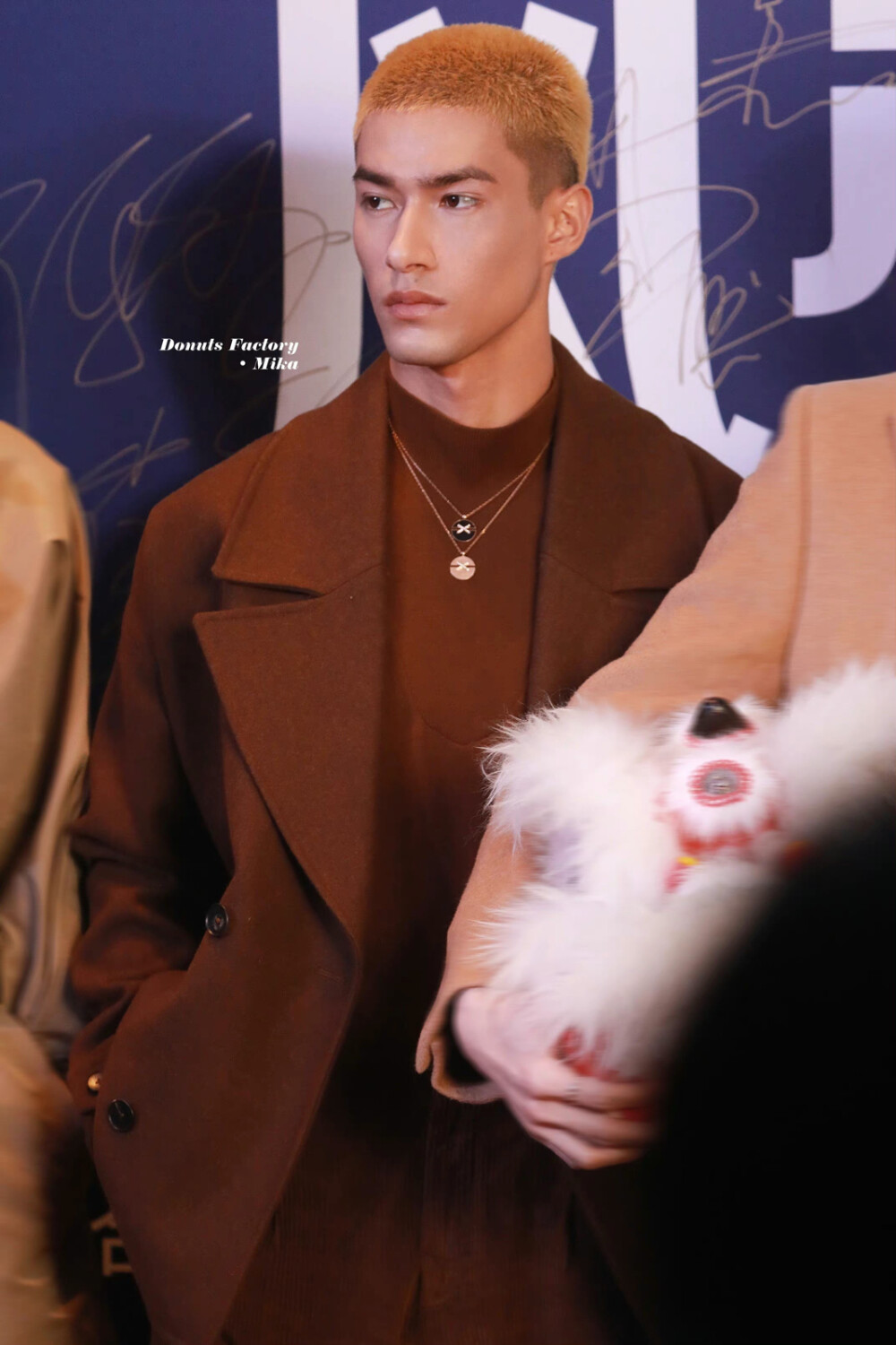 INTO1 米卡 21.12.19 新浪时尚风格大赏
cr.DonutsFactory-Mika/·REM·MIKA