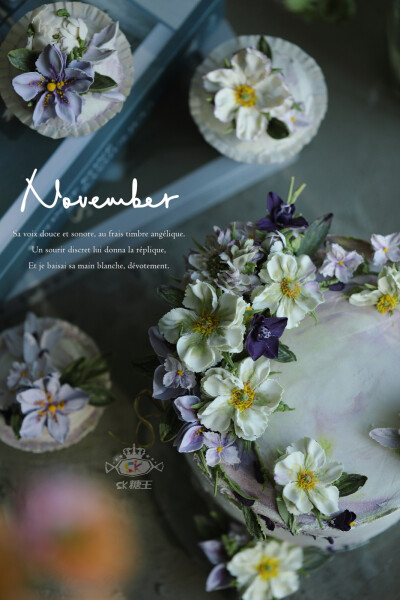 韩式豆沙裱花什么样的配色才能显示出高端大气的感觉呐