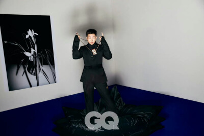 金南俊
211221 GQ