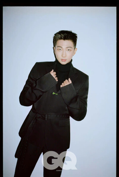 金南俊
211221 GQ