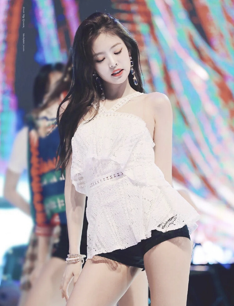 Jennie
绝美舞台照