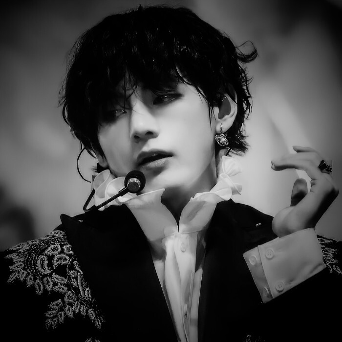 滤镜防弹少年团金泰亨金泰亨头像bedgasm_v赞评论更多所有评论你也来