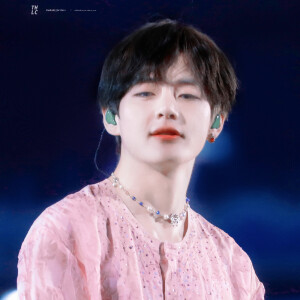 金泰亨
Taeholic_V1230

“王的鸟，死在了焰辉的前夕。”