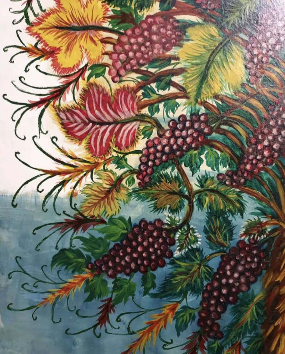 喝自己酿的酒，用自己做的颜料画画，萨贺芬靠清扫换来的微薄薪水画了几十年。她说自己的灵感来自天上，于是被当作“疯女人”送进病院。
推荐法国艺术家萨贺芬的传记片《花开花落》，你可以看见“女人”和“艺术家”的双重命运。