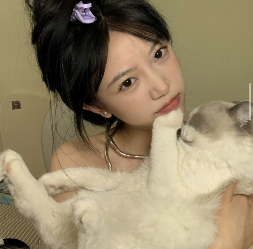 女生头像 抱猫