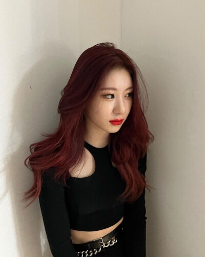 CHAERYEONG 李彩领