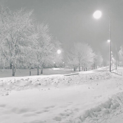 dt：小易 雪人图