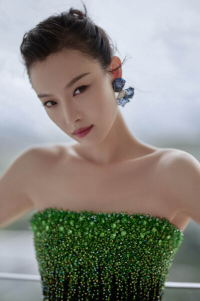 倪妮6他的球发布到倪妮易烊千玺 x蒂芙尼tiffany1sweet_darling发布到