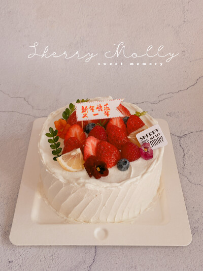 #SHERRYMOLLY家の下午茶# —『跨年cake』
好朋友特地來陪她一起跨年 好暖心呀
甜點cake都安排上了 和喜歡的人度過重要的時刻
enjoy