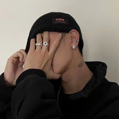 so cool
今日份男生微信头像/ins潮图
源自各处 侵权致歉.