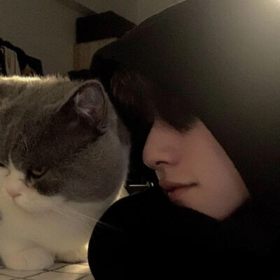 so cool
今日份男生微信头像/ins潮图
源自各处 侵权致歉.