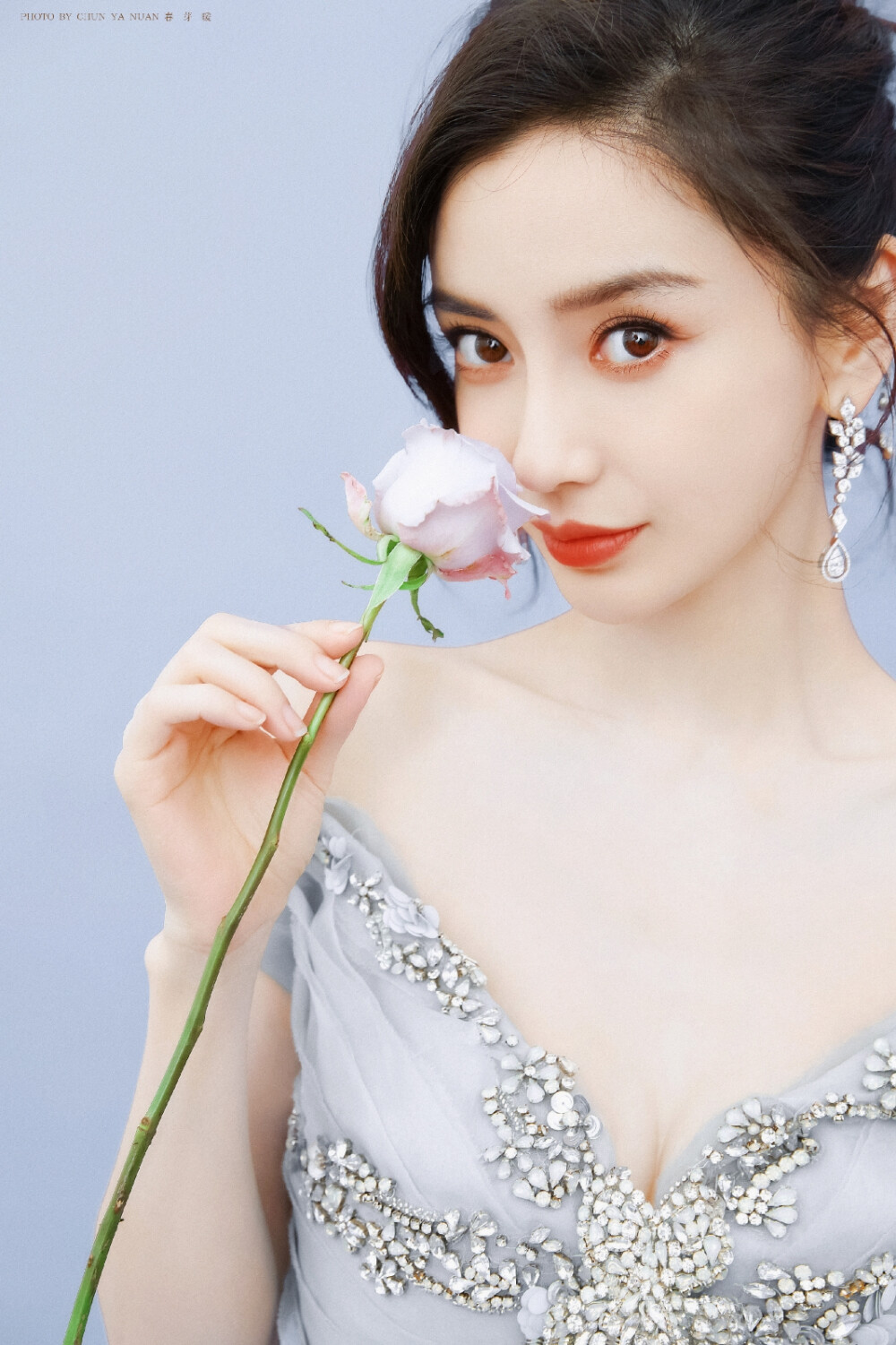 #angelababy#｜一朵蓝玫瑰
cr@春芽暖