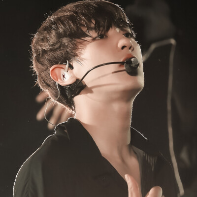 神明落了泪 溺si了我的玫瑰
Park Chanyeol 朴灿烈
cr.ACE_921127
©闵雨汐