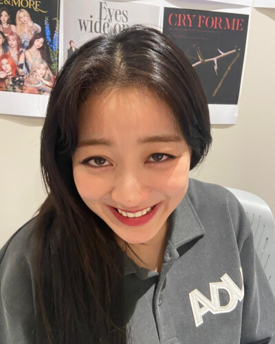 JIHYO 朴志效