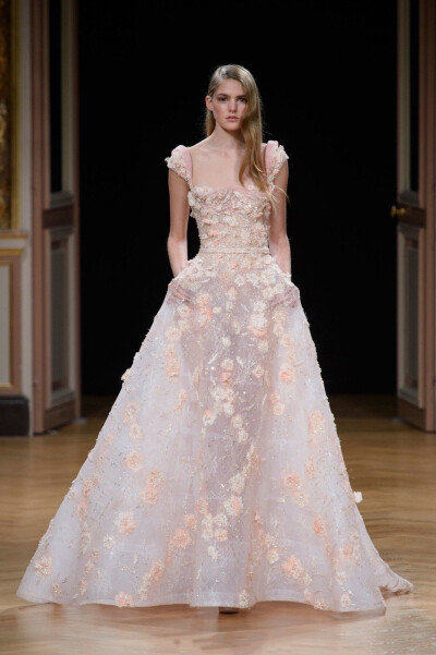 秀场、时装周、时尚、模特