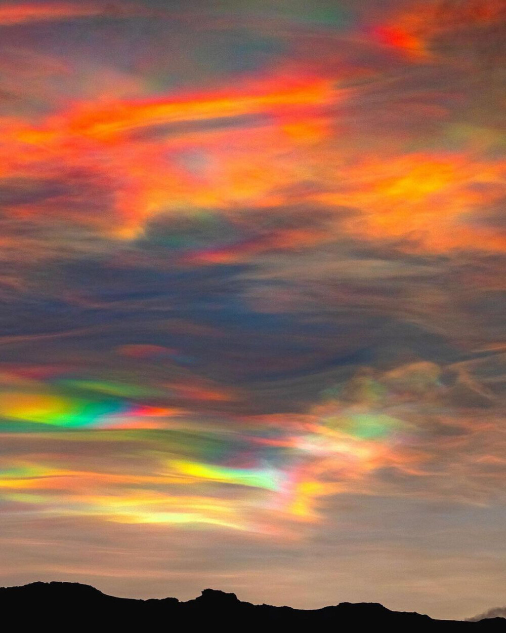  冰岛 贝母云 Polar stratospheric clouds over Iceland @h0rdur