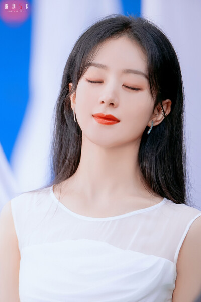 眼如星辰 灿若繁星✨｜#赵丽颖# ​​​
cr@解剖SK