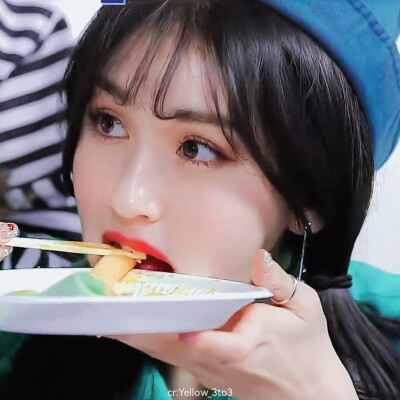 
·“HI I'm Somi”
全昭弥·禁止二改二传
原截:wb蜜糖里的奶罐