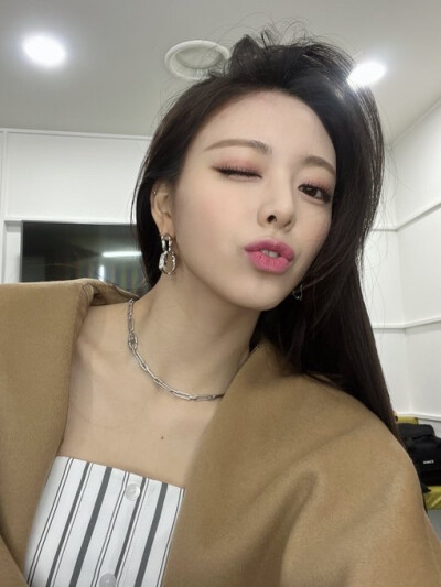 itzy 申有娜 yuna